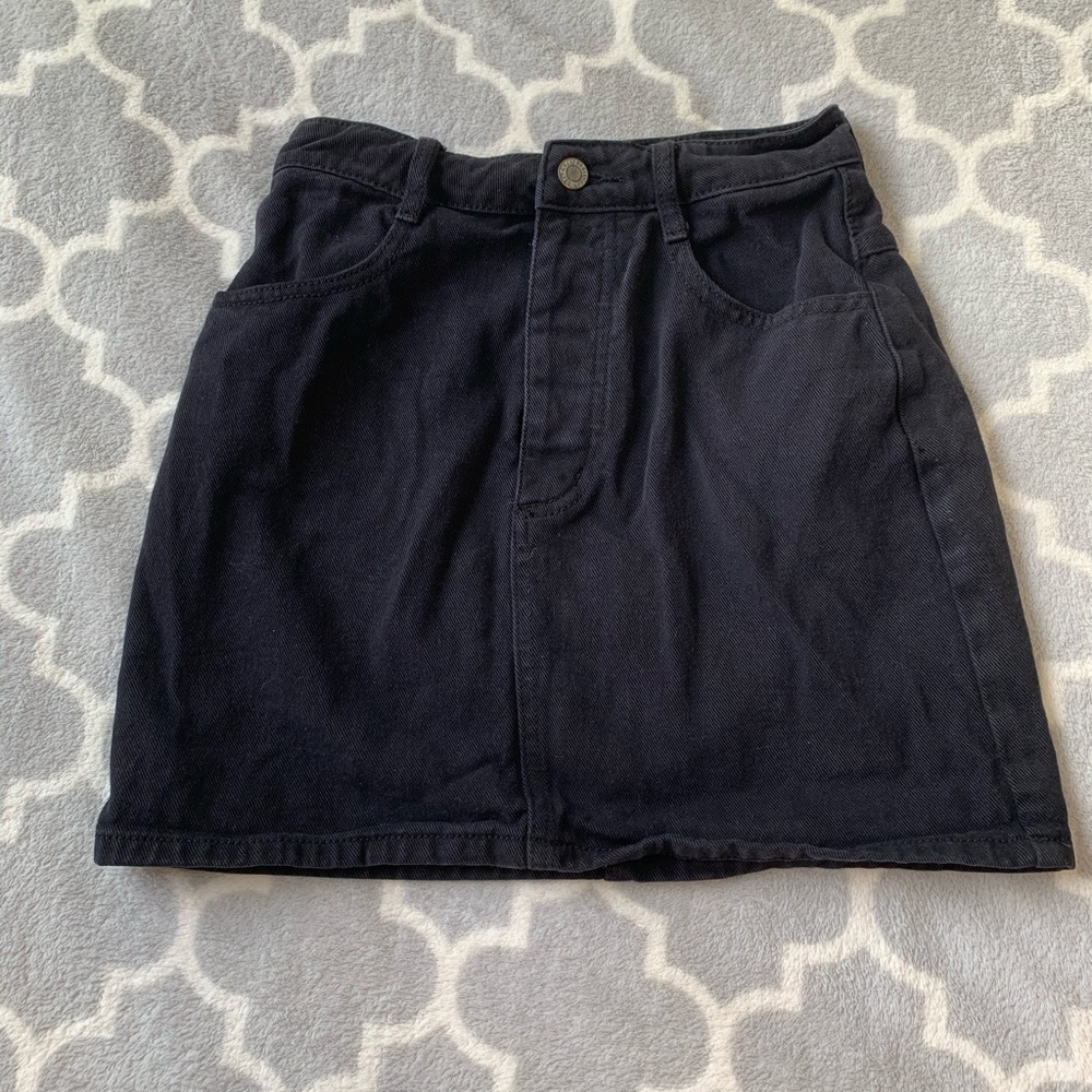 BRANDY MELVILLE black denim mini skirt